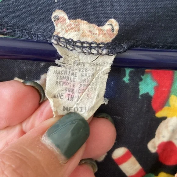 Scrub top with a Fall theme size Medium - Picture 3 of 3